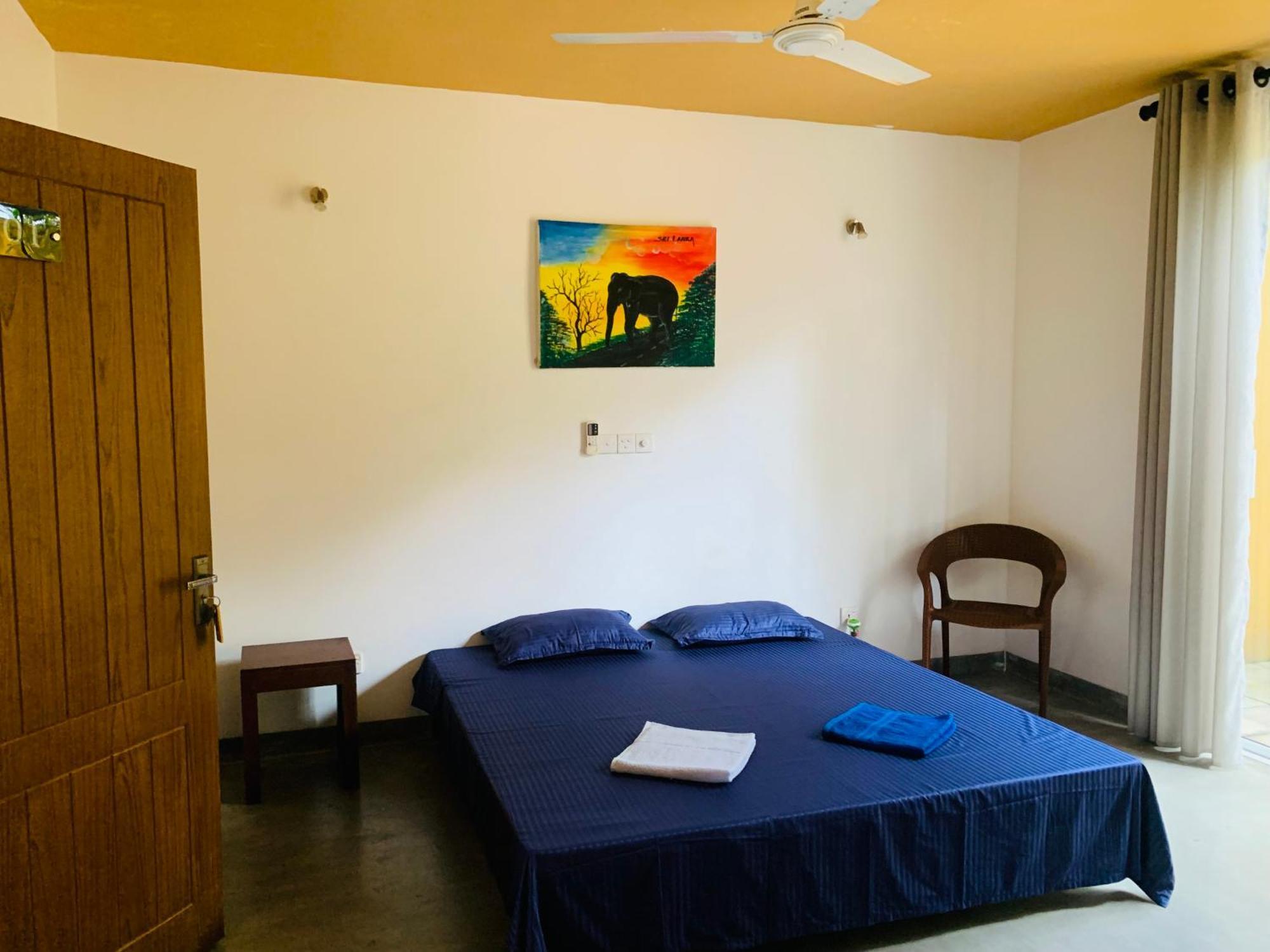 The Hostel Mirissa Bagian luar foto