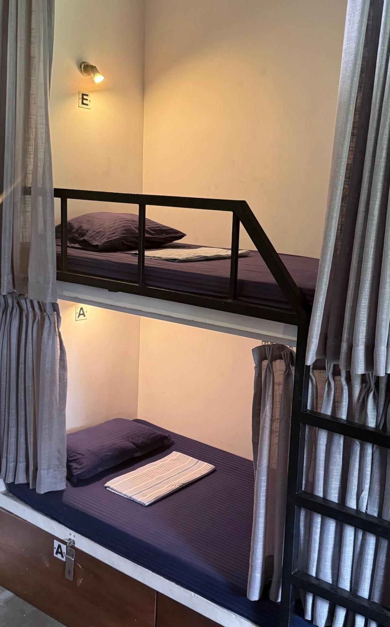 The Hostel Mirissa Bagian luar foto