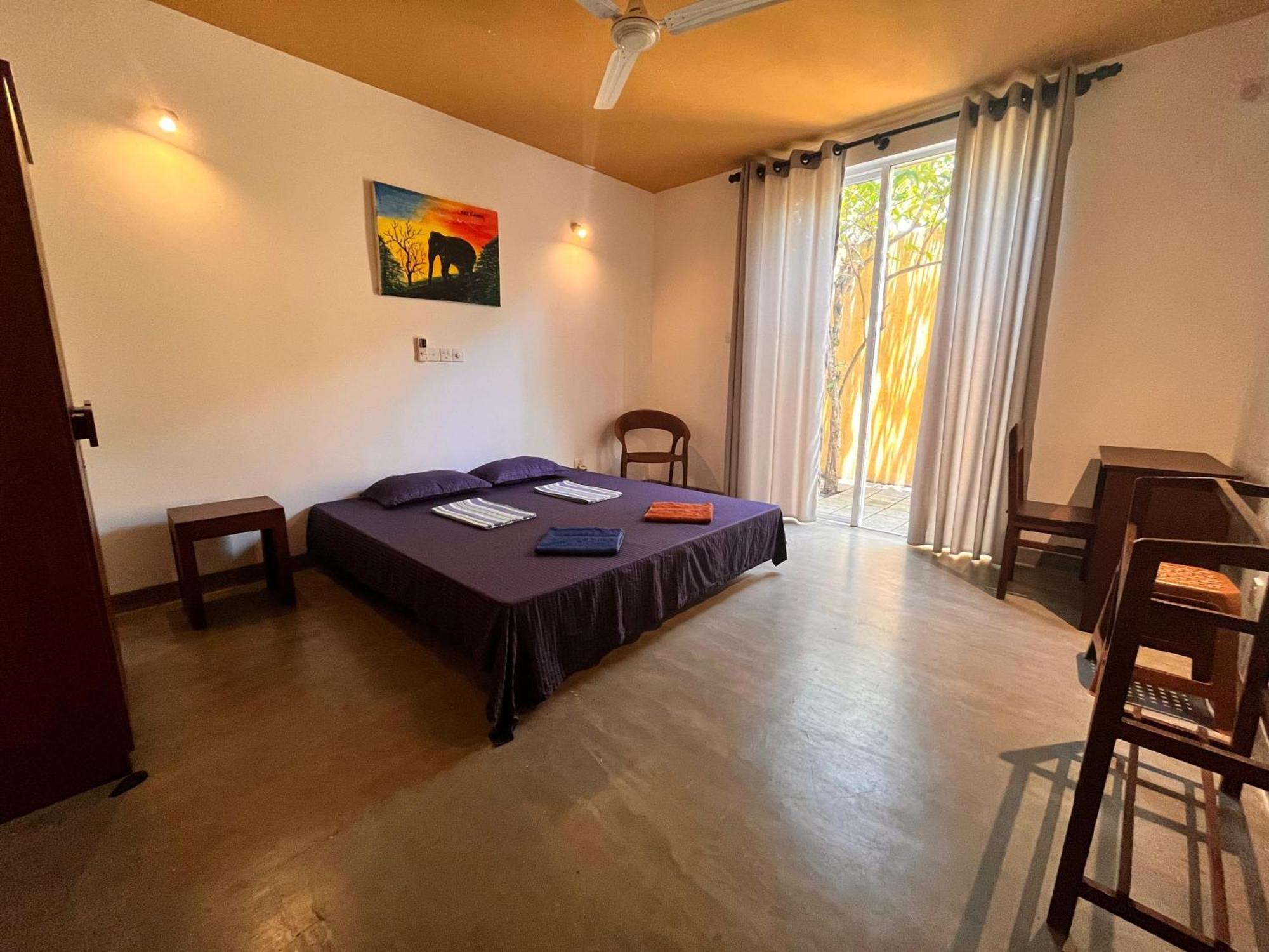 The Hostel Mirissa Bagian luar foto